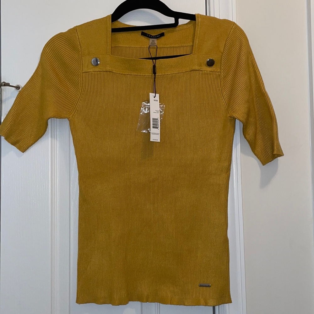 TTahari Carmel Gold Top